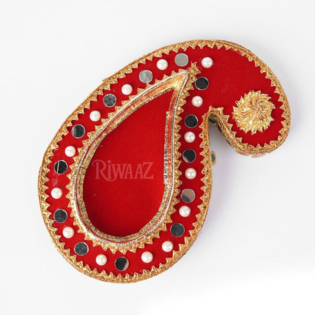 Mehndi Thal Kairi Style